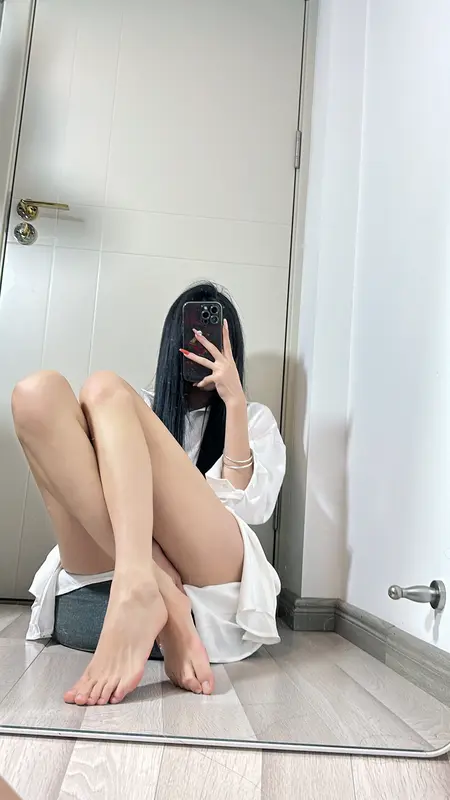 萌妹自拍 - 聂傲娇